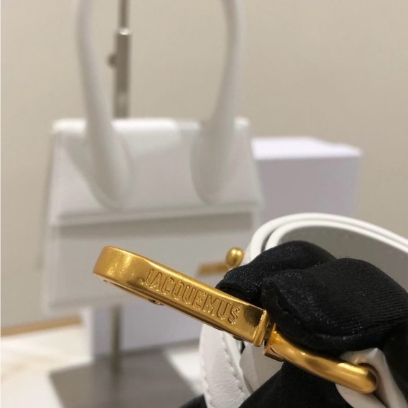 Jacquemus Moyen - White - Picture 3 of 9